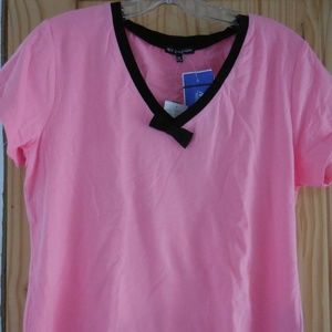 BUBBLE GUM PINK BOW TIE T-SHIRT BY DESIGN L NWT